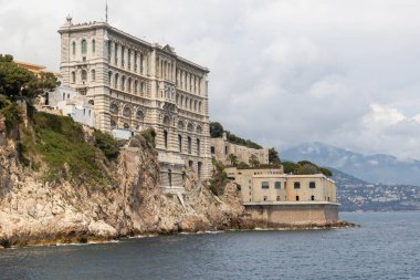 Fontvieille, Monaco, 20 Nisan 2023 - Monako Okyanus Müzesi Fontvieille Ward 'dan izlendi. Fontvieille geri kazanılmış topraklardan oluşur..