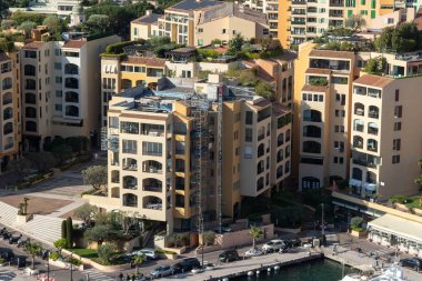 Monaco-Ville, Monako, 20 Nisan 2023 - Monako-Ville 'den alınan Port Fontvieille manzarası.