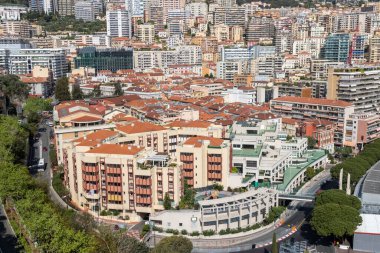 Monaco-Ville, Monako, 20 Nisan 2023 - Monako-Ville 'den alınan Port Fontvieille manzarası.