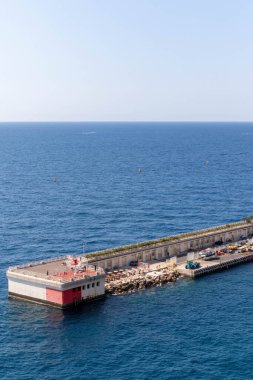 Monaco-Ville, Monako, 20 Nisan 2023 - Monako-Ville 'den alınan Port Fontvieille manzarası.