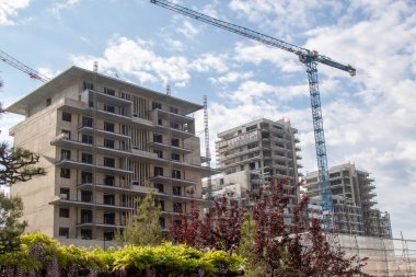 Monako, Monako, 21 Nisan 2023 Monako 'da, Larvotto koğuşunun yanında bulunan Le Portier koğuşunun manzarası.