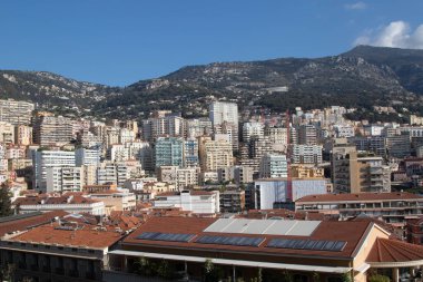 Monako-Ville, Monako, 20 Nisan 2023 Monako-Ville 'deki La Condamine koğuşunun manzarası.