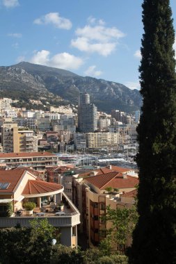 Monako-Ville, Monako, 20 Nisan 2023 Monako-Ville 'deki La Condamine koğuşunun manzarası.