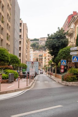 Monako, Monako, 22 Nisan 2023, Monako Prensliği 'nin sokak seviyesini görmek.