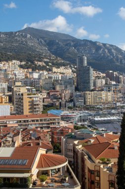 Monako-Ville, Monako, 20 Nisan 2023 Monako-Ville 'deki La Condamine koğuşunun manzarası.