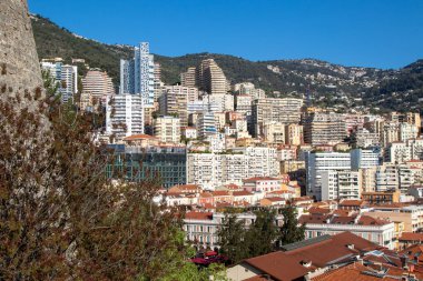 Monako-Ville, Monako, 20 Nisan 2023 Monako-Ville 'deki La Condamine koğuşunun manzarası.