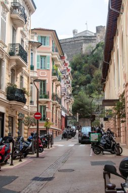 Monako, Monaco, 20 Nisan 2023 Monako Prensliği 'nin sokak seviyesini gösteren bir manzara.