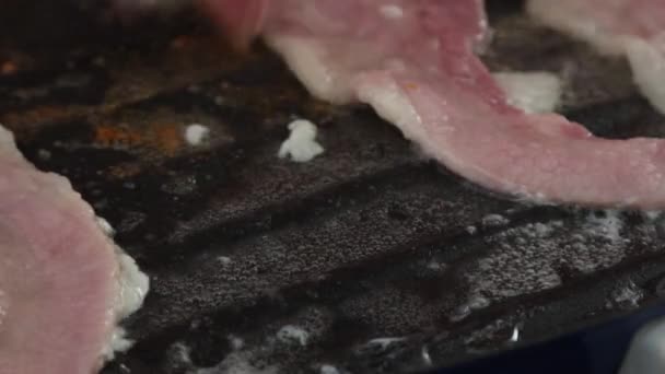 Fâșii Bacon Prăjit Într Tigaie Griddle — Videoclip de stoc
