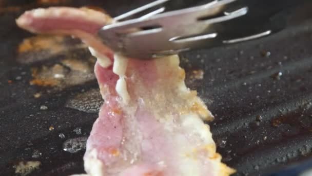Una Fetta Bacon Che Viene Fritta Una Padella — Video Stock