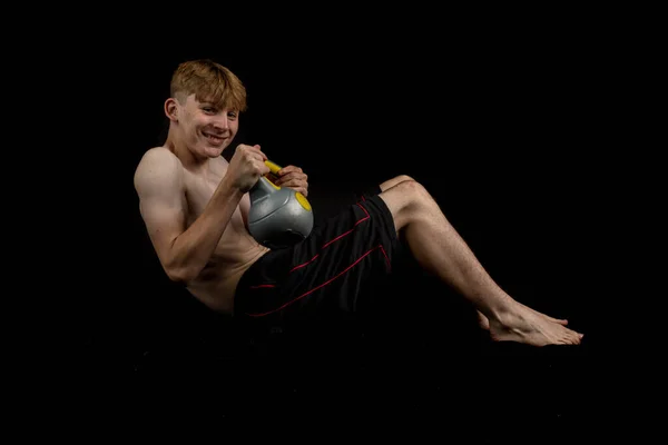 Porträt Eines Sportlichen Hemdslosen Teenagers Der Von Der Seite Russische — Stockfoto