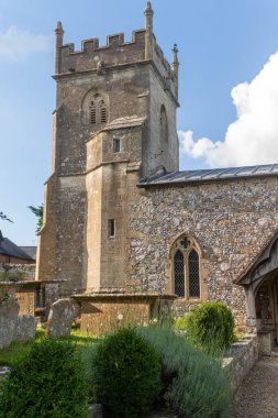 Fyfield, Birleşik Krallık, 15 Ağustos 2023: - Fyfield, Wiltshire köyündeki Aziz Nicholas Kilisesi