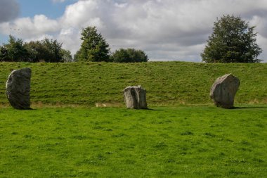 Avebury Taş Çemberi, Unesco Dünya Mirası Bölgesi, Wiltshire İngiltere 'de yer almaktadır.