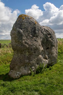 Avebury Taş Çemberi, Unesco Dünya Mirası Bölgesi, Wiltshire İngiltere 'de yer almaktadır.