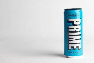Londra, Birleşik Krallık, 18 Ekim 2023: - A Can of Blue Raspberry Prime Energy içeceği, Genç Logan Paul ve KSI tarafından tanıtıldı