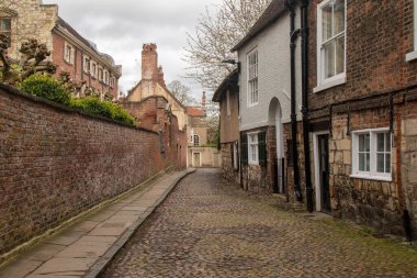 York, Birleşik Krallık, 13 Nisan 2024: - York, Yorkshire, Kuzey İngiltere 'deki Charter House Street manzarası