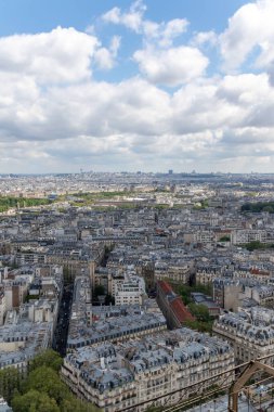 Paris, Fransa, 18 Nisan 2024 Eyfel Kulesi 'nden Paris manzarası