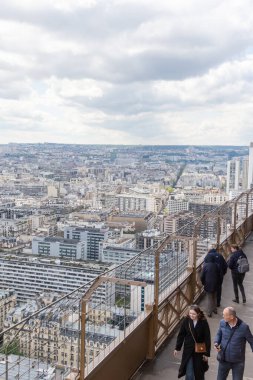 Paris, Fransa, 18 Nisan 2024 Eyfel Kulesi 'nden Paris manzarası