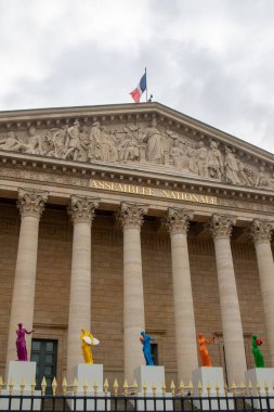 Paris, Fransa, 20 Nisan 2024: - Fransız Ulusal Meclisi veya Meclis Ulusal Binası manzarası
