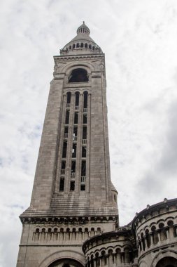 Paris, Fransa, 20 Nisan 2024: Montmartre 'de Sacre-Coeur veya Sacred Heart manzarası
