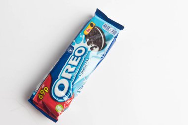 Londra, Birleşik Krallık, 24 Eylül 2024: - Oreo Orignal şekerleme manzarası, beyaz bir arka plan karşı