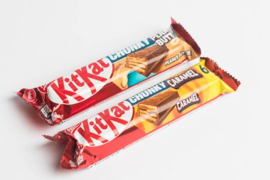 Londra, Birleşik Krallık, 24 Eylül 2024: - KitKat Chunky şekerleme 2 bir görünüm, beyaz bir arka plan karşı