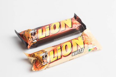 Londra, Birleşik Krallık, 26 Eylül 2024: - Aslan ve Aslan Beyaz Çubuğu 'nun beyaz arka planda görüntüsü