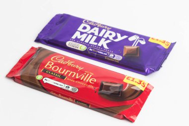 Londra, Birleşik Krallık, 30 Eylül 2024 Cadbury şekerleme Chomp manzarası, beyaz bir arka plan karşı