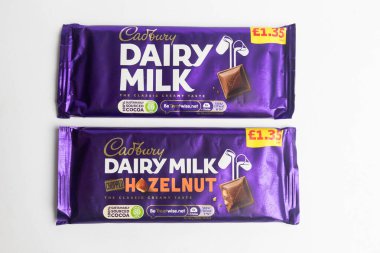 Londra, Birleşik Krallık, 30 Eylül 2024 Cadbury şekerleme Chomp manzarası, beyaz bir arka plan karşı