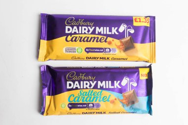 Londra, Birleşik Krallık, 30 Eylül 2024 Cadbury şekerleme Chomp manzarası, beyaz bir arka plan karşı