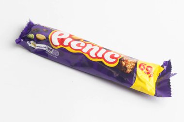 Londra, Birleşik Krallık, 30 Eylül 2024 Cadbury şekerleme Chomp manzarası, beyaz bir arka plan karşı