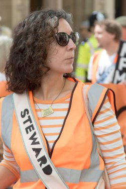 Londra, Birleşik Krallık, 26 Nisan 2025 - Just Stop Oil üyeleri, kampanyalarında başarılı olduklarını iddia ettikten sonra son kez Londra 'da protesto yaptılar..