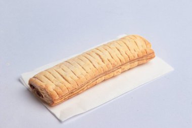 Londra, Birleşik Krallık, 12 Mayıs 2025: Greggs Pepperoni Pizza Stüdyosu, Uk 'ta bir perakende fırın zinciri.