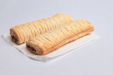 Londra, Birleşik Krallık, 12 Mayıs 2025: Greggs Pepperoni Pizza Stüdyosu, Uk 'ta bir perakende fırın zinciri.