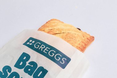 Londra, Birleşik Krallık, 20 Mayıs 2025: - Greggs Takeout Holder for Coffee, Greggs bir perakende fırın zinciri Uk