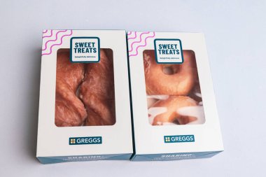 Londra, Birleşik Krallık, 20 Mayıs 2025: - Greggs Takeout Holder for Coffee, Greggs bir perakende fırın zinciri Uk
