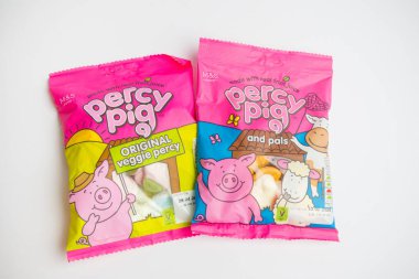 Londra, Birleşik Krallık, 21 Temmuz 2025 - Spencer 'ın Percy Domuzları ve Arkadaşları Karşısında Beyaz Bir Geçmişe Karşı