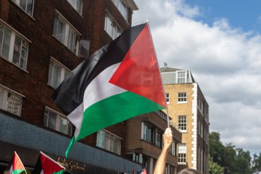 Londra, Birleşik Krallık, 9 Ağustos 2025 - Filistin yanlısı, Londra 'da Gazze' de Savaş Karşıtı Protesto, Filistin bayrağı