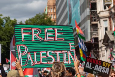 Londra, Birleşik Krallık, 9 Ağustos 2025 - Filistin yanlısı, Orta Londra 'da Gazze' de Savaş Karşıtı Protesto, Özgür Filistin