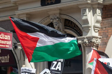 Londra, Birleşik Krallık, 9 Ağustos 2025 - Filistin yanlısı, Londra 'da Gazze' de Savaş Karşıtı Protesto, Filistin bayrağı