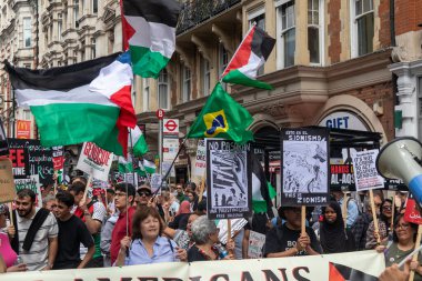 Londra, Birleşik Krallık, 9 Ağustos 2025 - Filistin yanlısı, Londra 'nın merkezinde Gazze' de Savaş Karşıtı Protesto