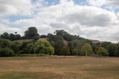 Glastonbury, Birleşik Krallık, 21 Ağustos 2025: Bir zamanlar İngiltere 'nin en zengin manastırlarından biri olan Glastonbury Manastırı' nın kalıntıları