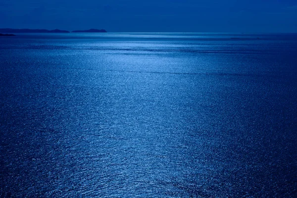 Blauwe Zee Oppervlak Golf Nachts — Stockfoto