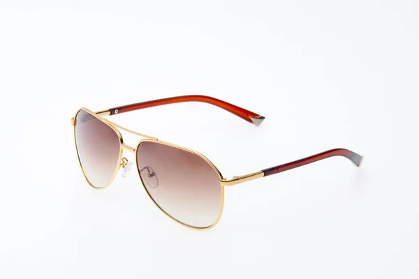Fashion Zonnebril Rood Gouden Frames Witte Achtergrond — Stockfoto
