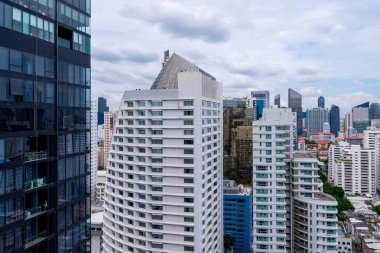 Bangkok 'ta güneş doğmadan önce gökyüzü.