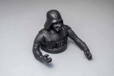 Klasik kupa top tiyatrosu. film izlemek için plastik bardağa sert plastik kapak.