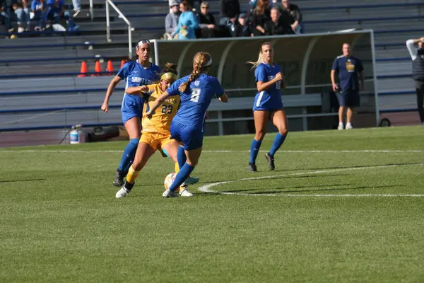 St. Louis Üniversitesi, A10 Kadınlar Futbol Finali 2023 'te Lasalle Üniversitesi' ne karşı. SLU maçı 3-0 kazandı ve NCAA Kadınlar Futbol Şampiyonası 2023 'e yükseldi..