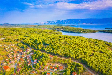 Hırvatistan, Hvar adası ve Vrboska hava sahasında yaz manzarası