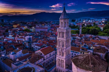 Hırvatistan 'ın Split kentindeki Aziz Domnius katedralinin muhteşem manzarası.