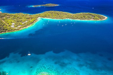 Hırvatistan ve Hvar adasındaki deniz manzarası.