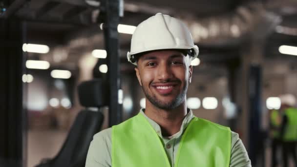 Multi Ethnic Man Worker Protective Yellow Vest Looking Camera Engineer — Vídeos de Stock